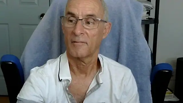 Snapshot of funone1999 chatting on October 27, 2025, 8:35 pm funone1999 online show from October 27, 2025, 8:35 pm