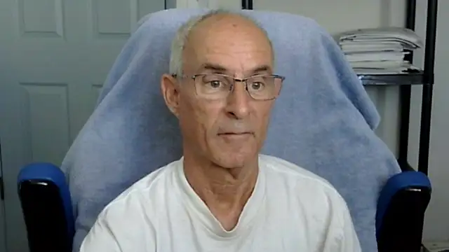 Snapshot of funone1999 chatting on October 28, 2025, 7:49 pm funone1999 online show from October 28, 2025, 7:49 pm