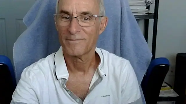 Snapshot of funone1999 chatting on November 10, 2025, 9:14 pm funone1999 online show from November 10, 2025, 9:14 pm