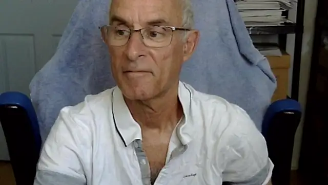 Snapshot of funone1999 chatting on May 8, 2026, 9:09 pm funone1999 online show from May 8, 2026, 9:09 pm