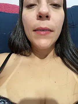 lucioliveira online show from April 30, 2026, 9:52 pm
