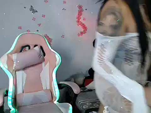 sophiadaza666 online show from April 26, 2026, 11:46 pm