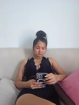 Natural Asian Girl online show from April 7, 2026, 6:36 am