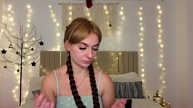 Little mia   online show from January 6, 2026, 11:07 pm