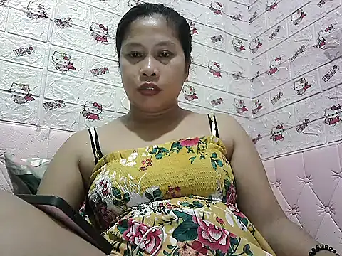 Snapshot of Pilipinalyn23 chatting on May 25, 2026, 11:27 am Pilipinalyn23 online show from May 25, 2026, 11:27 am