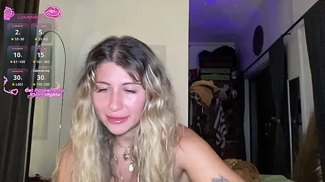 Snapshot of GoddessDove chatting on April 8, 2026, 11:43 am GoddessDove online show from April 8, 2026, 11:43 am