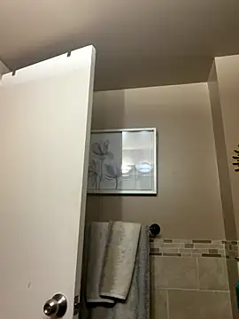 allybluee777 online show from November 17, 2025, 4:40 am