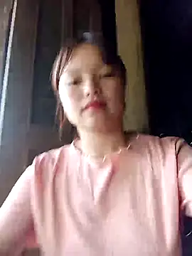 XoiXoi232 online show from October 13, 2025, 1:27 am