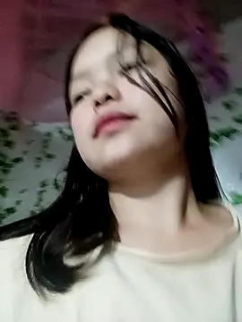 XoiXoi232 online show from May 2, 2026, 1:32 am