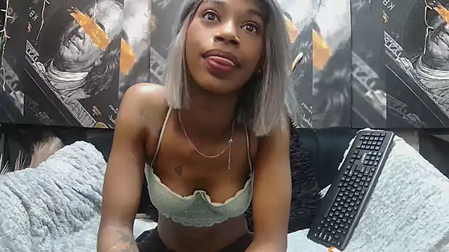Snapshot of Lilmisbaddyxxx chatting on July 2, 2026, 4:07 am Lilmisbaddyxxx online show from July 2, 2026, 4:07 am