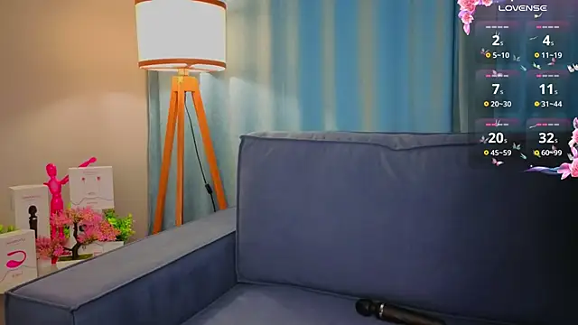 Snapshot of Lolisin chatting on May 13, 2026, 4:37 pm Lolisin online show from May 13, 2026, 4:37 pm