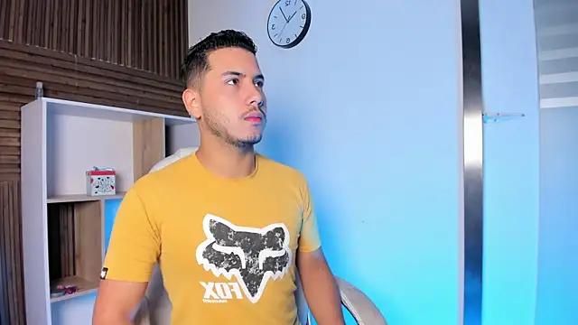 Axel grey  online show from September 14, 2025, 12:48 pm