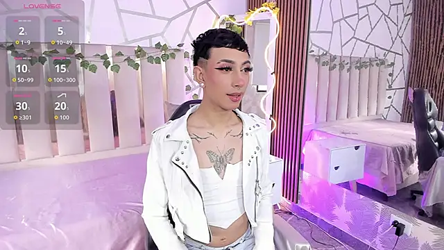 Snapshot of CYRUS_TAY chatting on June 19, 2026, 7:50 pm CYRUS TAY online show from June 19, 2026, 7:50 pm