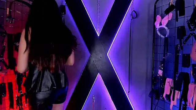 VictoryaLiah BDSM online show from April 22, 2026, 10:50 am