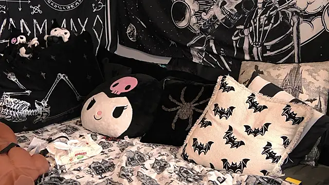 Paige Turner online show from March 2, 2026, 4:14 am