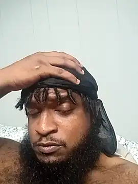 Snapshot of Longthickdick33 chatting on October 22, 2025, 8:03 am Longthickdick33 online show from October 22, 2025, 8:03 am