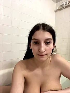 Snapshot of madsdeluxe chatting on January 9, 2026, 3:53 am madsdeluxe online show from January 9, 2026, 3:53 am