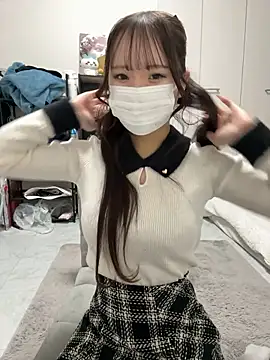 Snapshot of nano-da-u chatting on November 7, 2025, 2:50 pm nano-da-u online show from November 7, 2025, 2:50 pm