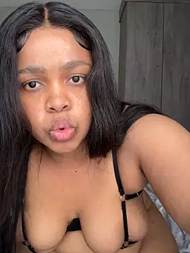 Snapshot of XXXquisiteVixen chatting on December 21, 2025, 2:24 pm XXXquisiteVixen online show from December 21, 2025, 2:24 pm