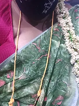 Snapshot of TAMIL_ELAKKIYA chatting on September 19, 2025, 4:51 pm TAMIL ELAKKIYA online show from September 19, 2025, 4:51 pm