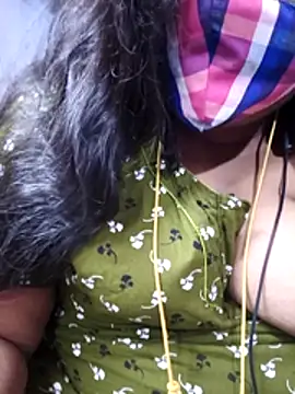 Snapshot of TAMIL_ELAKKIYA chatting on March 18, 2026, 6:00 pm TAMIL ELAKKIYA online show from March 18, 2026, 6:00 pm