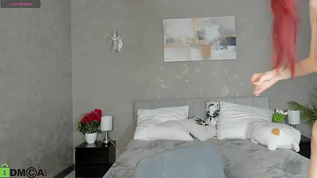 Snapshot of Daria_J chatting on May 11, 2026, 12:22 pm Daria J online show from May 11, 2026, 12:22 pm