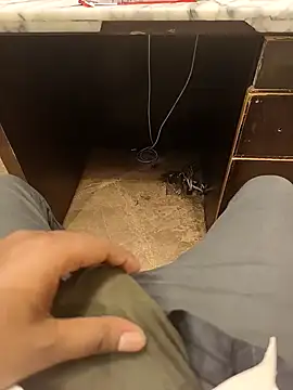 Snapshot of hotboy43339 chatting on November 19, 2025, 4:40 pm hotboy43339 online show from November 19, 2025, 4:40 pm