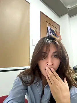 LanySylvia online show from October 20, 2025, 3:01 pm