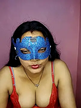 Snapshot of MEERAcle chatting on October 12, 2025, 10:47 am MEERAcle online show from October 12, 2025, 10:47 am