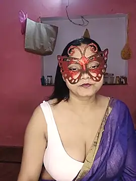 Snapshot of MEERAcle chatting on June 18, 2026, 3:16 pm MEERAcle online show from June 18, 2026, 3:16 pm