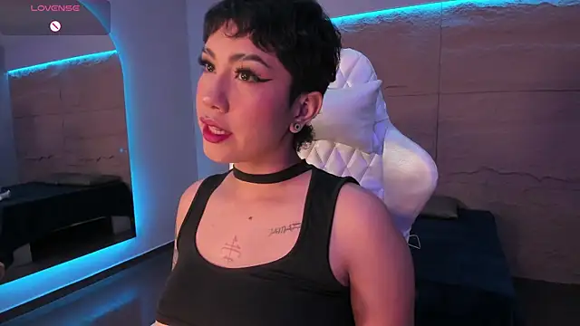 Snapshot of ZahaRose chatting on September 13, 2025, 6:18 pm ZahaRose online show from September 13, 2025, 6:18 pm