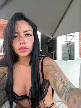 Snapshot of BELLABLACKXUK chatting on July 7, 2026, 3:27 pm BELLABLACKXUK online show from July 7, 2026, 3:27 pm