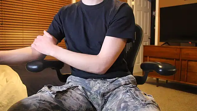 Snapshot of jjjjjfive chatting on February 19, 2026, 2:18 am jjjjjfive online show from February 19, 2026, 2:18 am