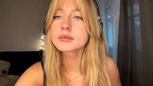 Snapshot of Jetta_Corsacami chatting on October 16, 2025, 11:33 am Jetta Corsacami online show from October 16, 2025, 11:33 am