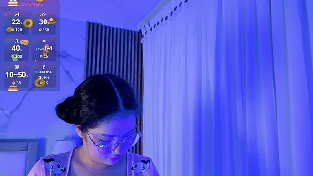 LunaRosse  online show from September 22, 2025, 11:45 am