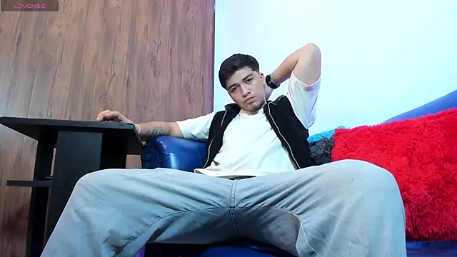 Snapshot of juanmechanic_ chatting on October 24, 2025, 5:09 pm juanmechanic online show from October 24, 2025, 5:09 pm