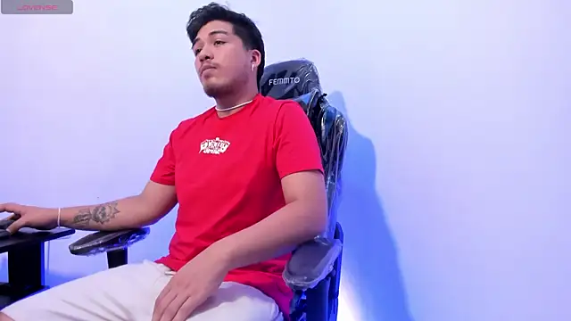 Snapshot of juanmechanic_ chatting on November 8, 2025, 3:01 pm juanmechanic online show from November 8, 2025, 3:01 pm