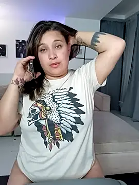 Snapshot of Laureen_se chatting on July 11, 2026, 4:15 am Laureen se online show from July 11, 2026, 4:15 am