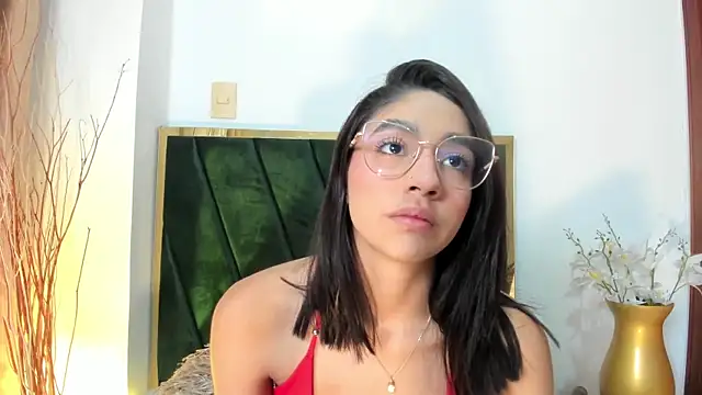 Snapshot of IvyJhons chatting on October 7, 2025, 11:40 am IvyJhons online show from October 7, 2025, 11:40 am