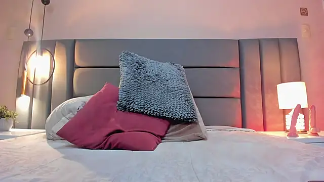 Snapshot of IvyJhons chatting on October 23, 2025, 11:42 am IvyJhons online show from October 23, 2025, 11:42 am