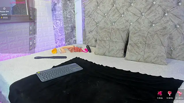 Snapshot of railey_rosse_ chatting on November 7, 2025, 5:29 am railey rosse online show from November 7, 2025, 5:29 am