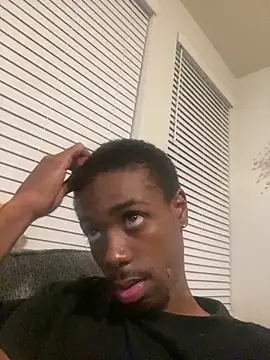 huhgtr online show from November 11, 2025, 3:17 am