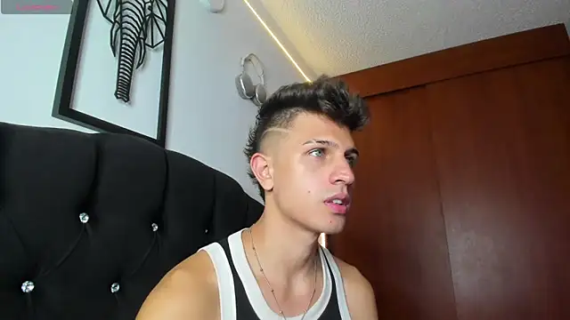 kevin ahss online show from December 4, 2025, 10:29 pm