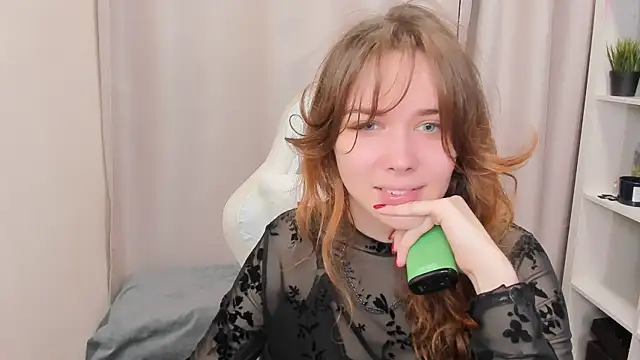 Anabel Montereau online show from September 10, 2025, 8:47 am