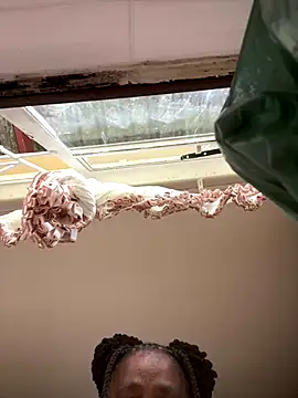 Snapshot of Ebonyboobsmilk chatting on November 25, 2025, 1:22 pm Ebonyboobsmilk online show from November 25, 2025, 1:22 pm