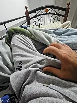 Snapshot of fena-sikerimmm chatting on November 22, 2025, 10:09 pm fena-sikerimmm online show from November 22, 2025, 10:09 pm