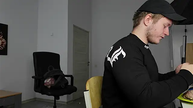 Richard Dullas online show from October 9, 2025, 12:03 pm