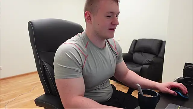 Snapshot of Richard_Dullas chatting on June 21, 2026, 8:44 pm Richard Dullas online show from June 21, 2026, 8:44 pm