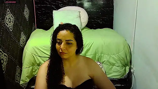  naughty milf online show from April 16, 2026, 9:39 pm