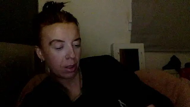 Bellababexox online show from May 17, 2026, 4:54 am